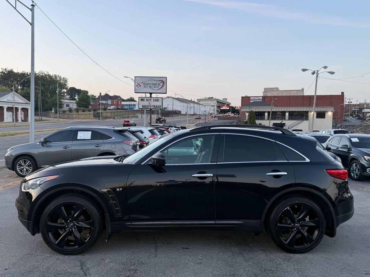 Infiniti QX70 Base 2016