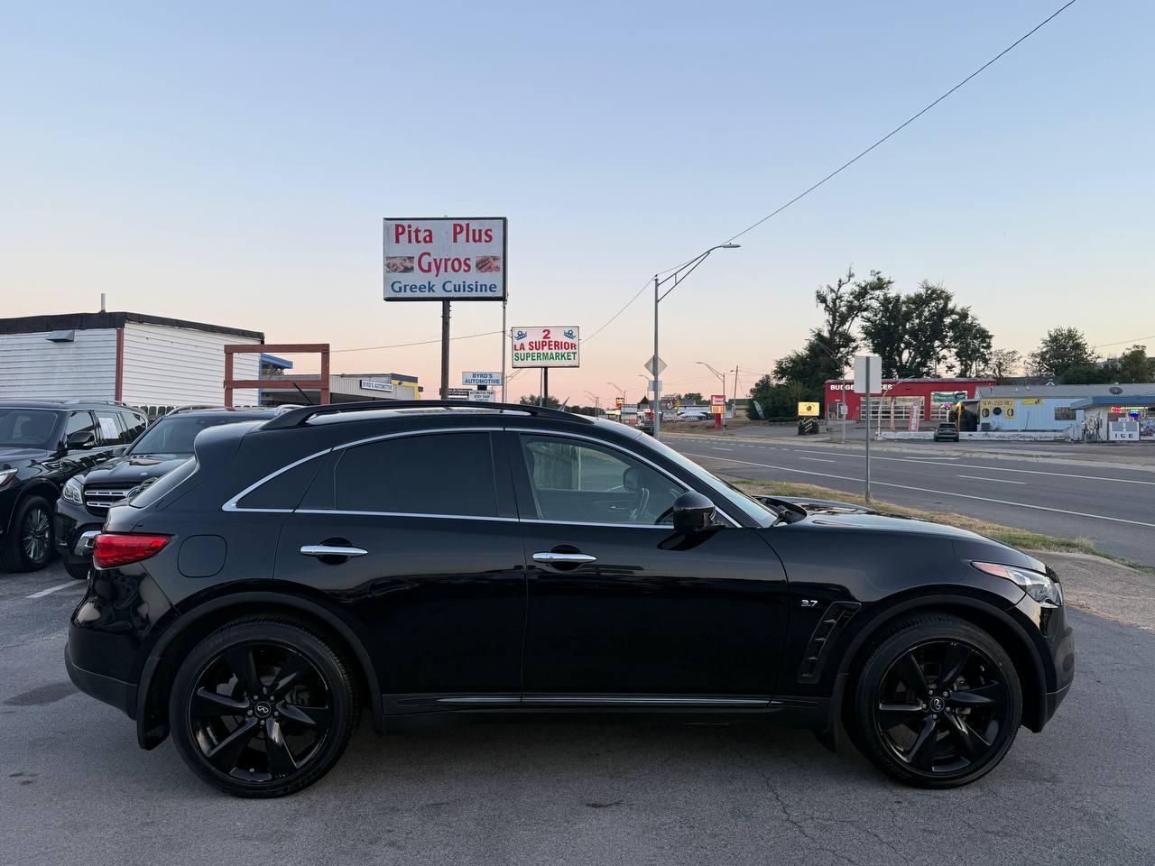 Infiniti QX70 Base 2016