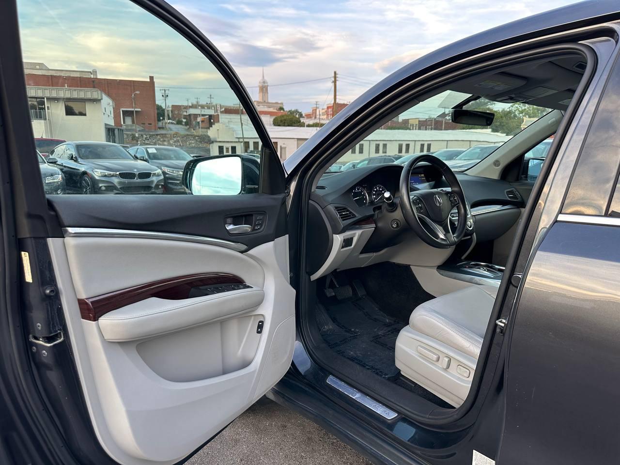 Acura MDX 9-Spd AT 2016