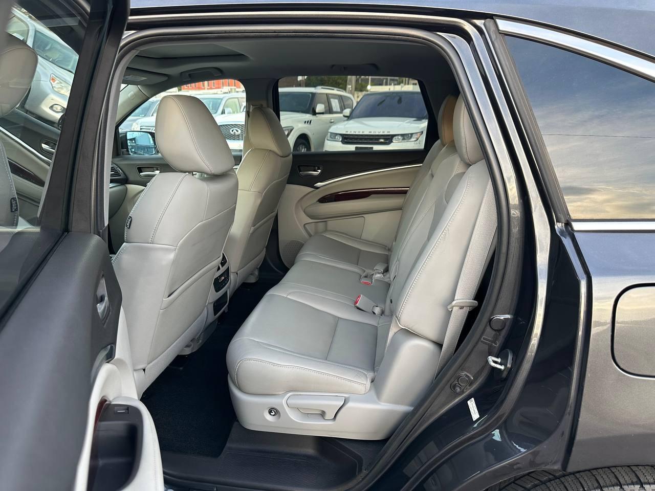 Acura MDX 9-Spd AT 2016