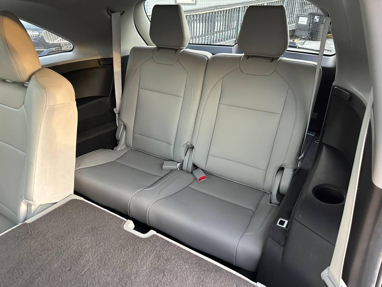 Acura MDX 9-Spd AT 2016