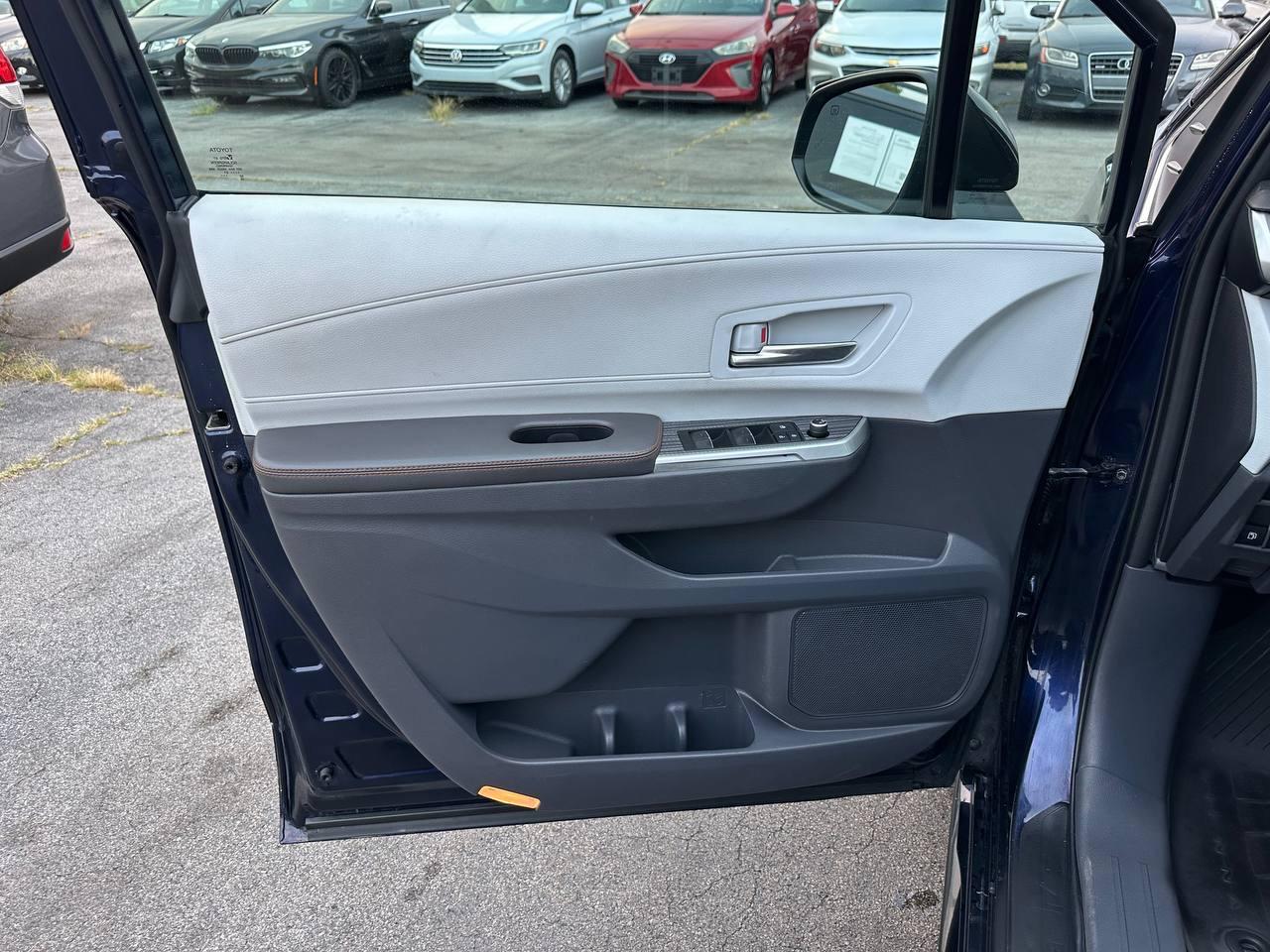 Toyota Sienna XSE 7-Passenger AWD 2021