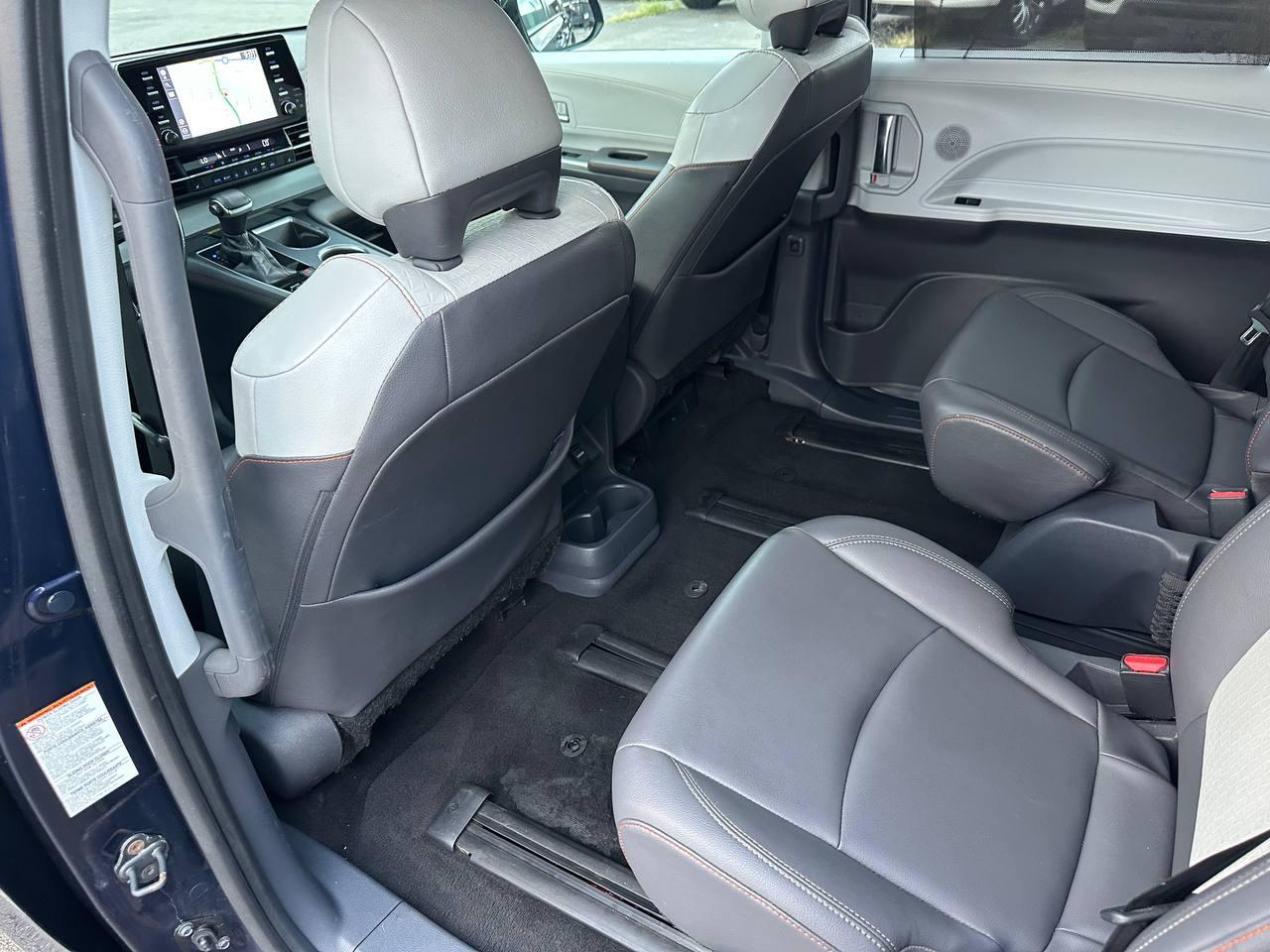 Toyota Sienna XSE 7-Passenger AWD 2021