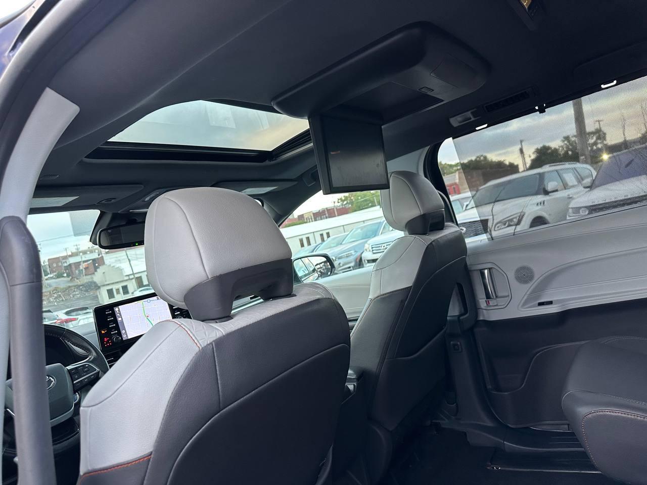 Toyota Sienna XSE 7-Passenger AWD 2021