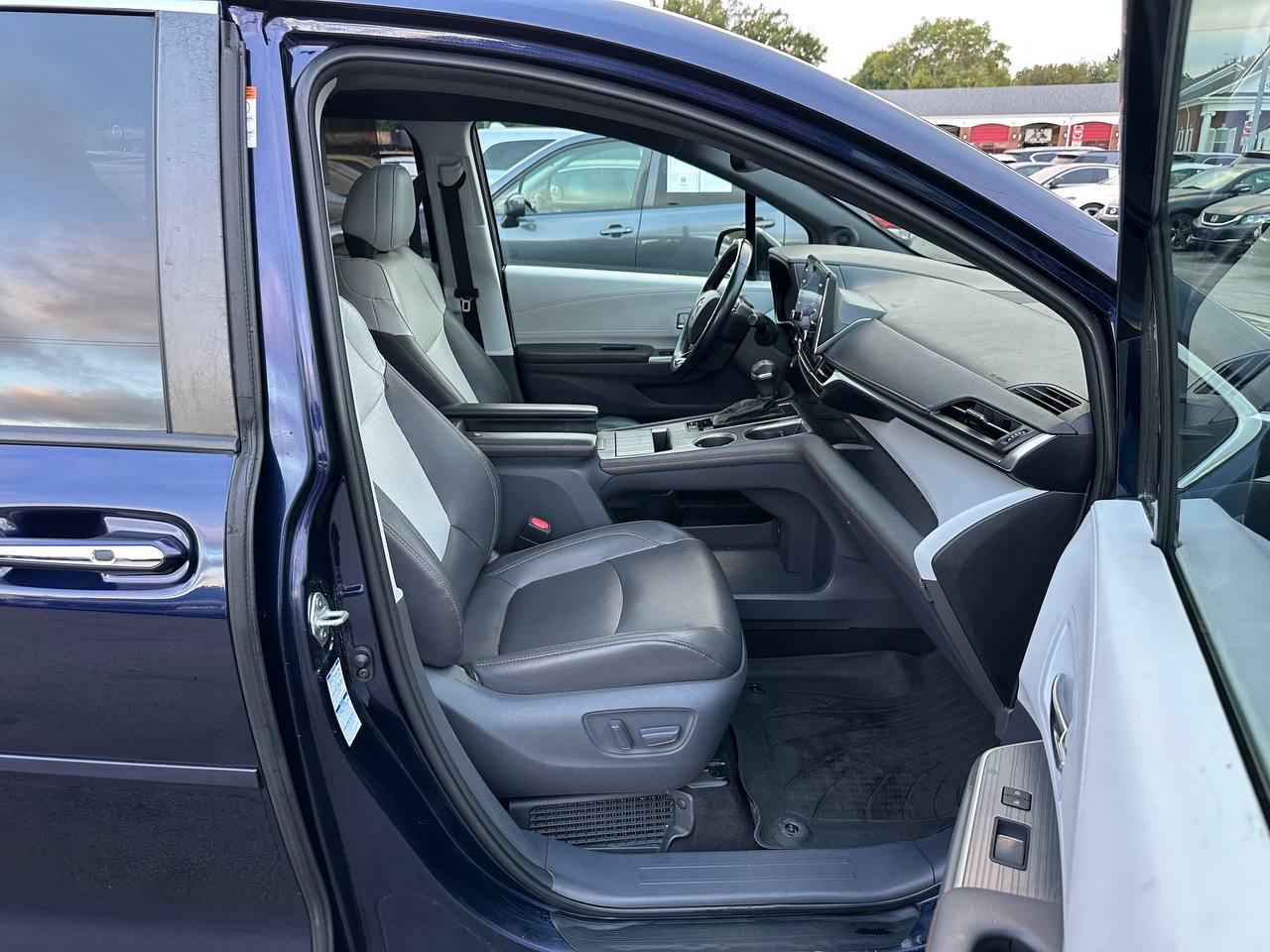 Toyota Sienna XSE 7-Passenger AWD 2021