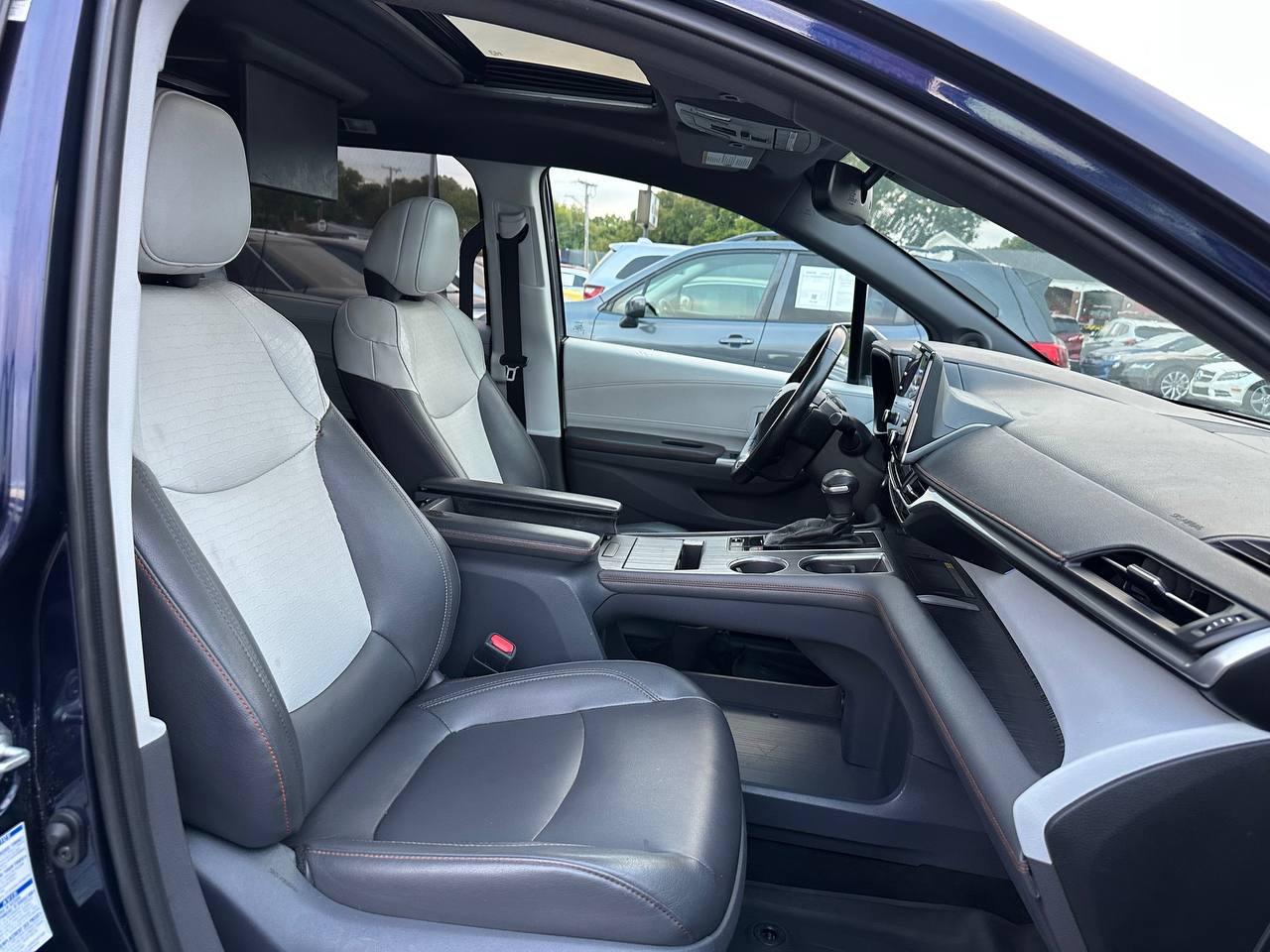 Toyota Sienna XSE 7-Passenger AWD 2021