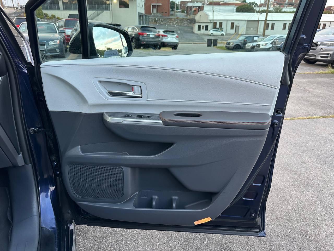 Toyota Sienna XSE 7-Passenger AWD 2021