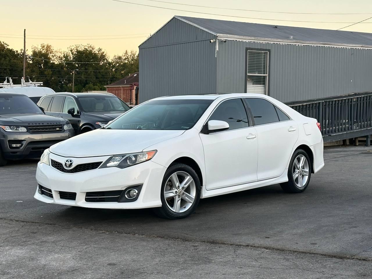 Toyota Camry SE 2012