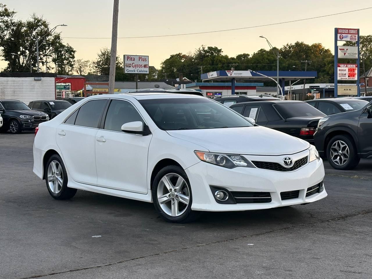 Toyota Camry SE 2012