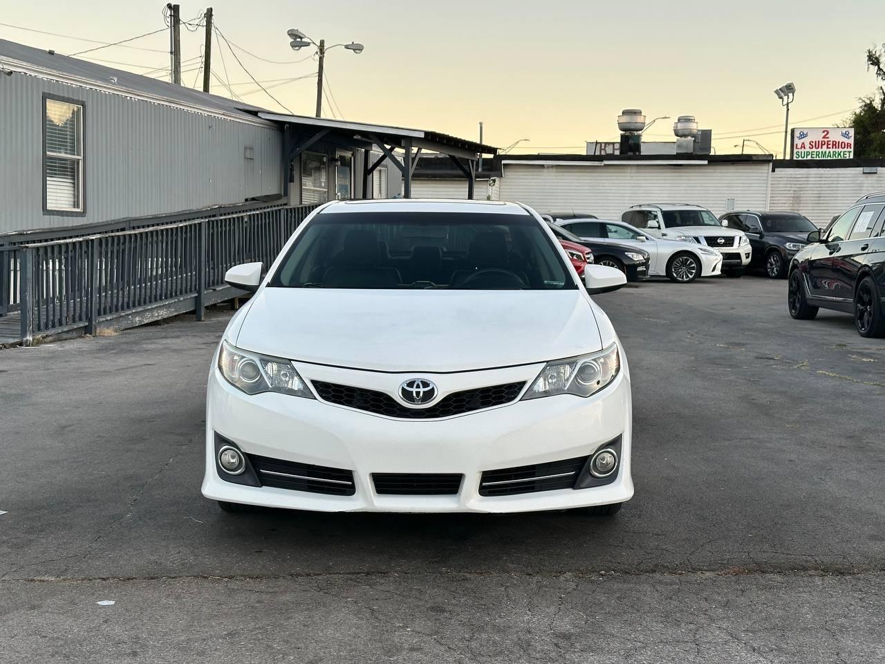 Toyota Camry SE 2012