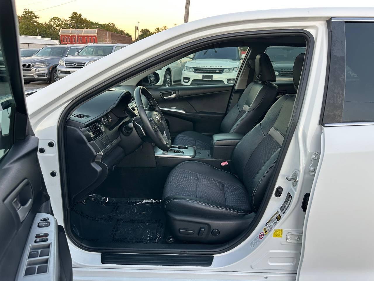 Toyota Camry SE 2012