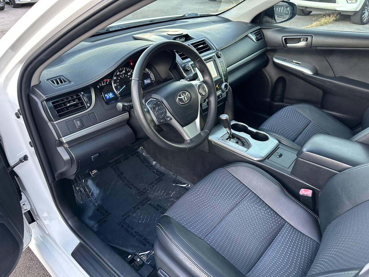 Toyota Camry SE 2012
