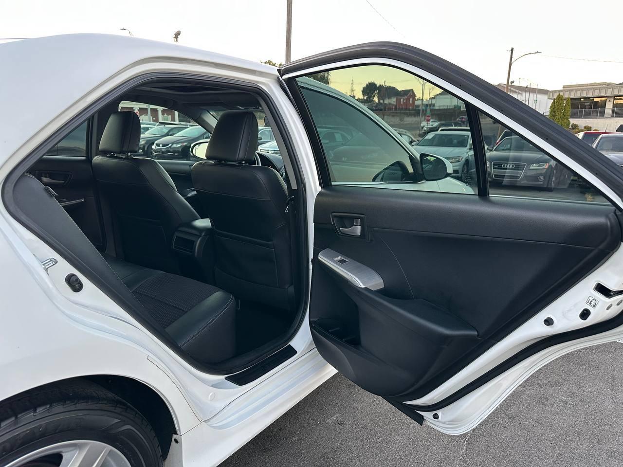 Toyota Camry SE 2012