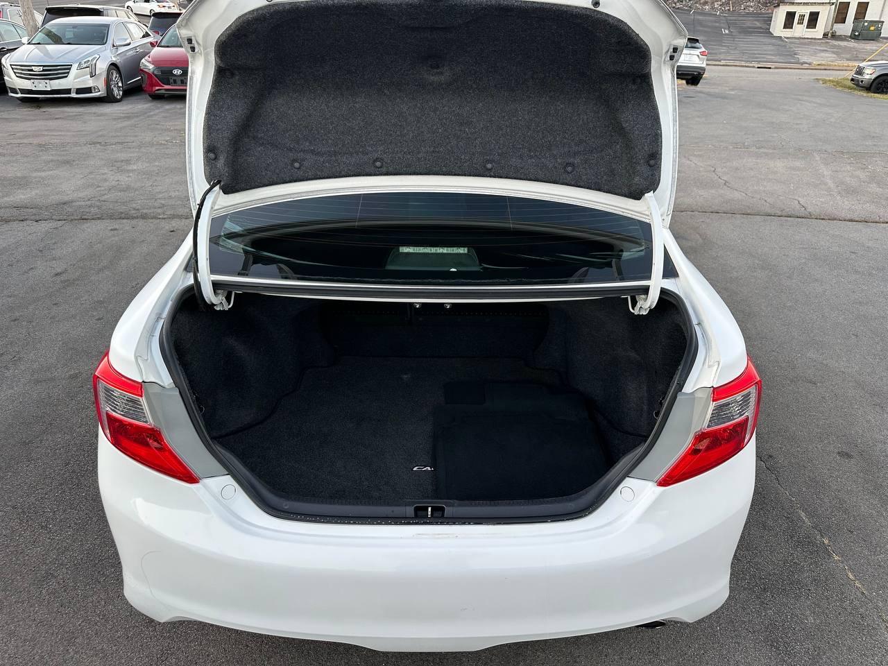 Toyota Camry SE 2012