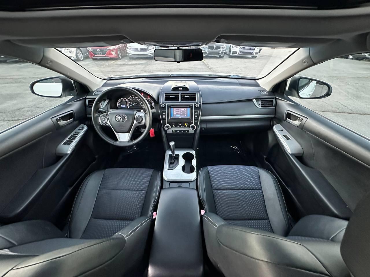 Toyota Camry SE 2012