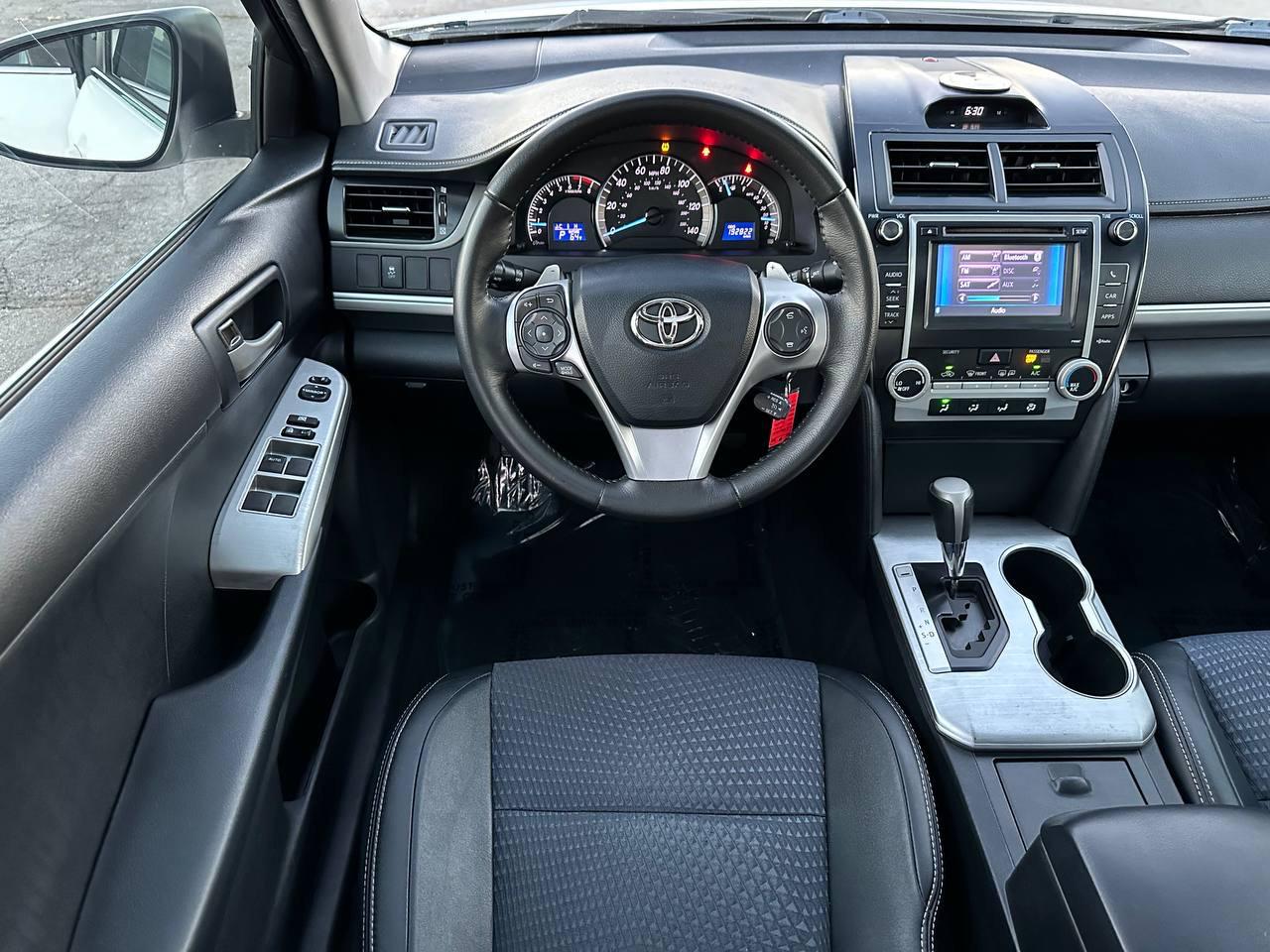 Toyota Camry SE 2012