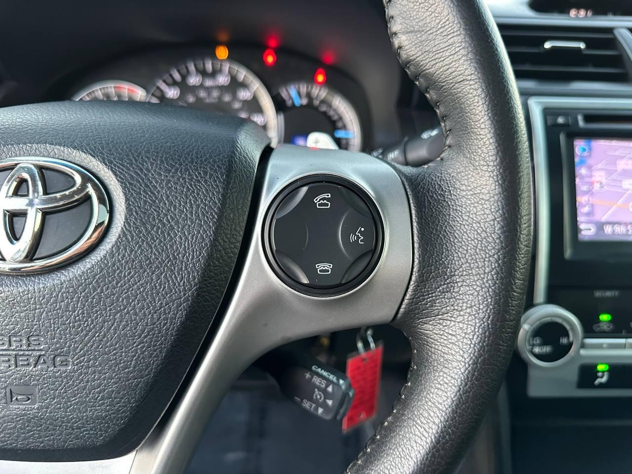 Toyota Camry SE 2012