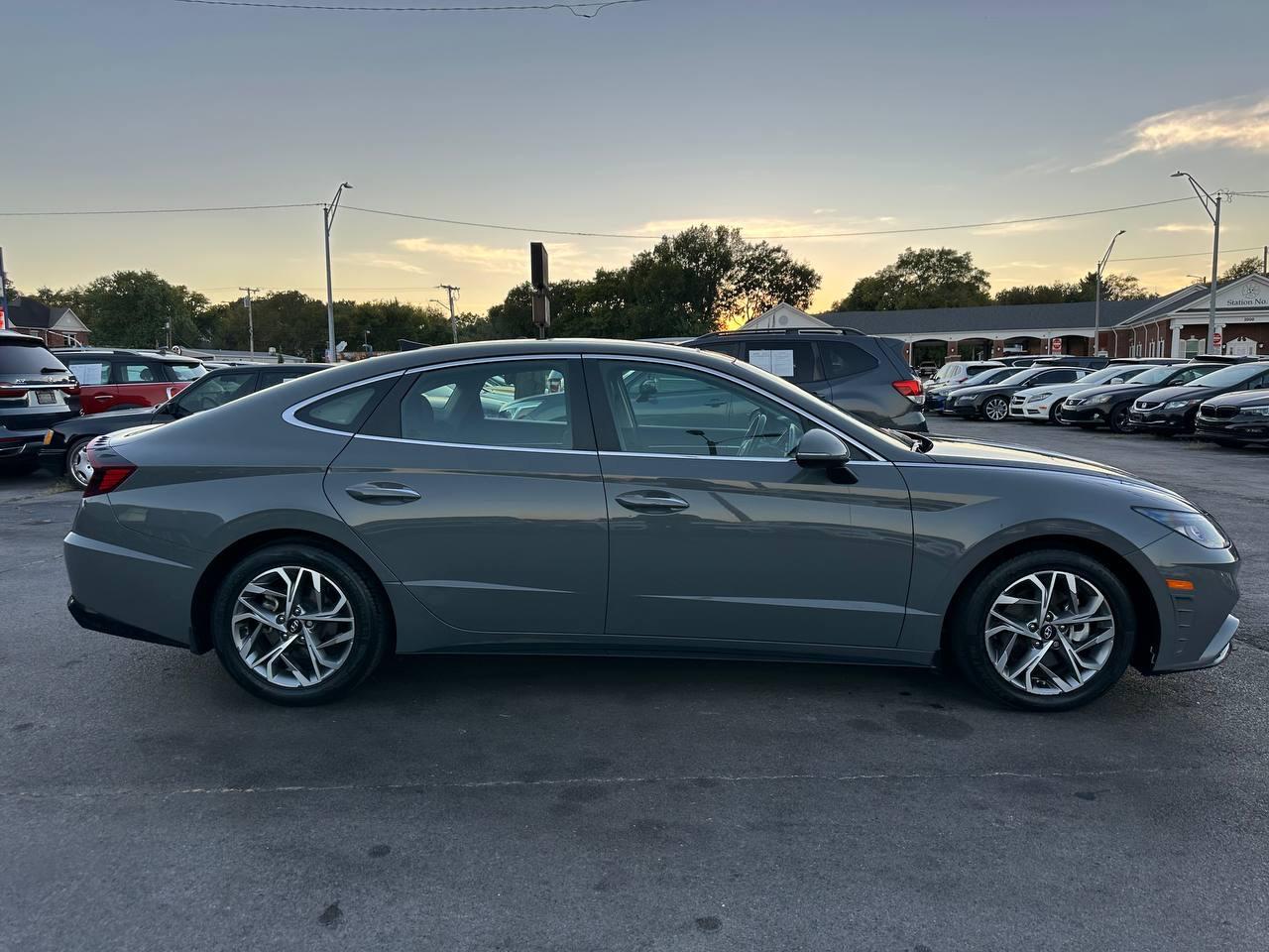 Hyundai Sonata SEL 2021
