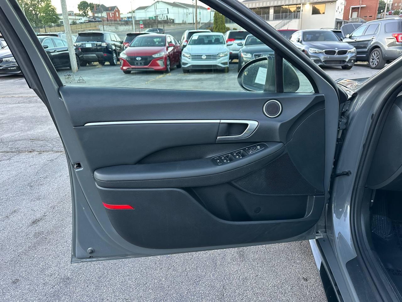 Hyundai Sonata SEL 2021
