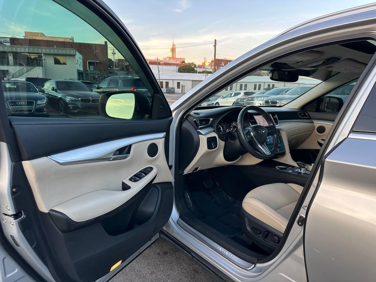 Infiniti QX50 LUXE 2019