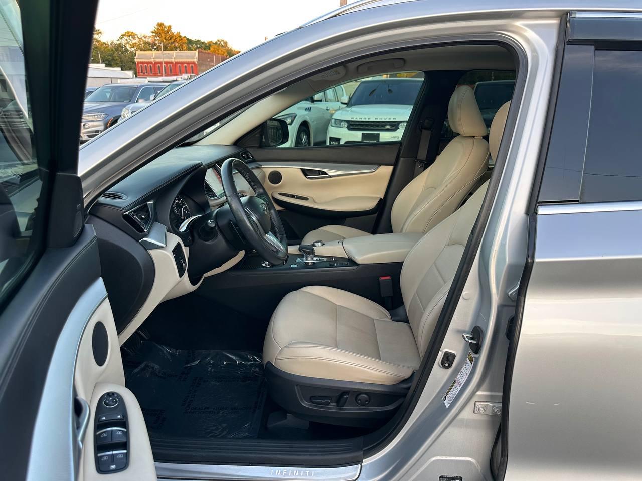 Infiniti QX50 LUXE 2019