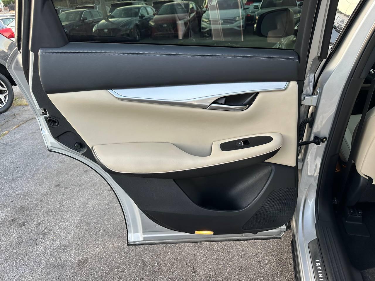 Infiniti QX50 LUXE 2019