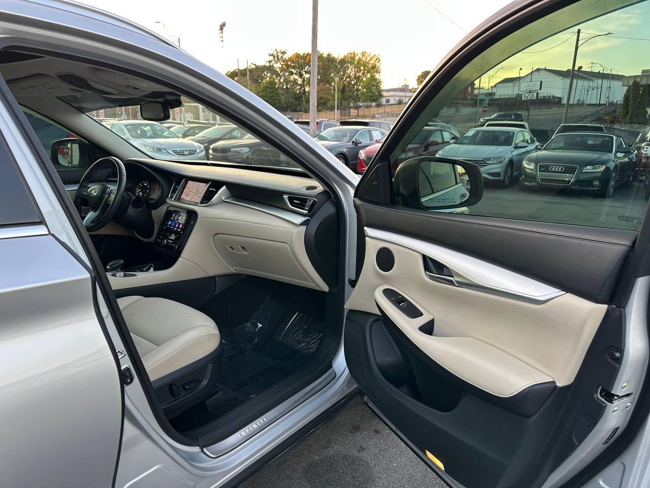 Infiniti QX50 LUXE 2019