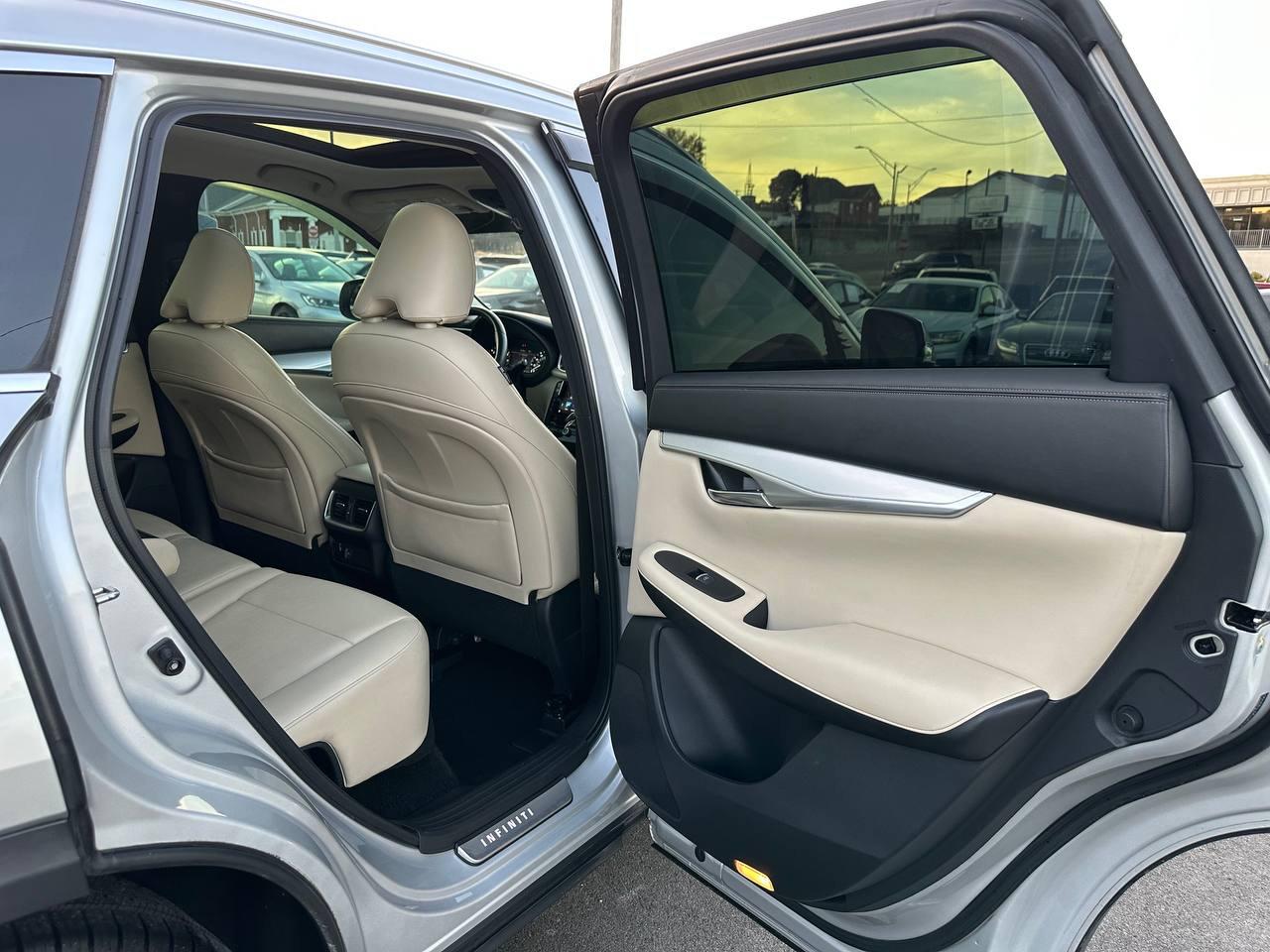Infiniti QX50 LUXE 2019