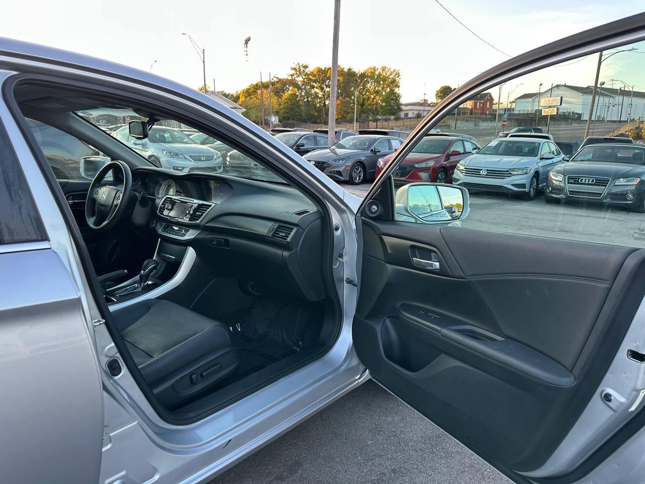 Honda Accord EX-L Sedan CVT 2013
