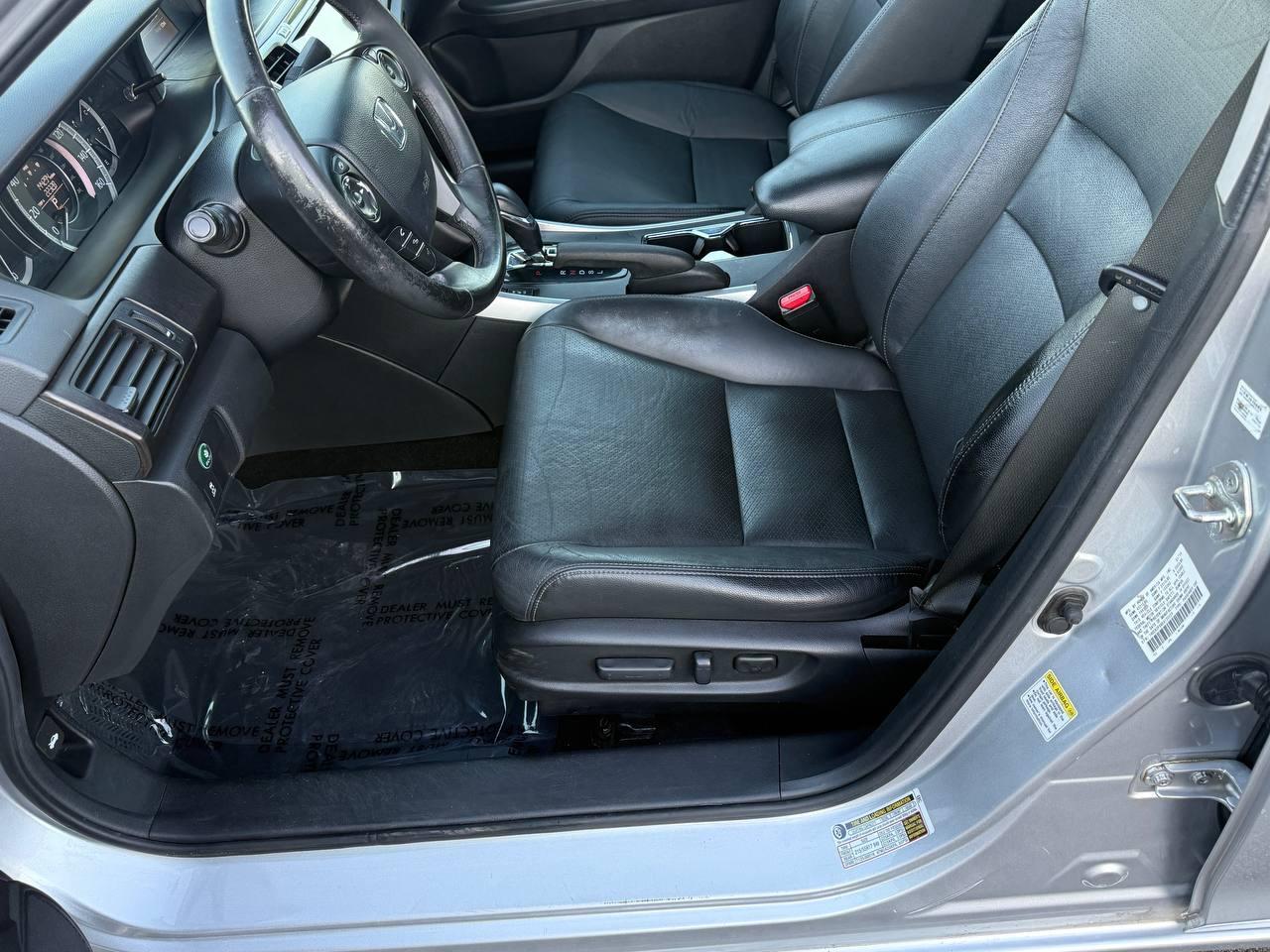 Honda Accord photo 16