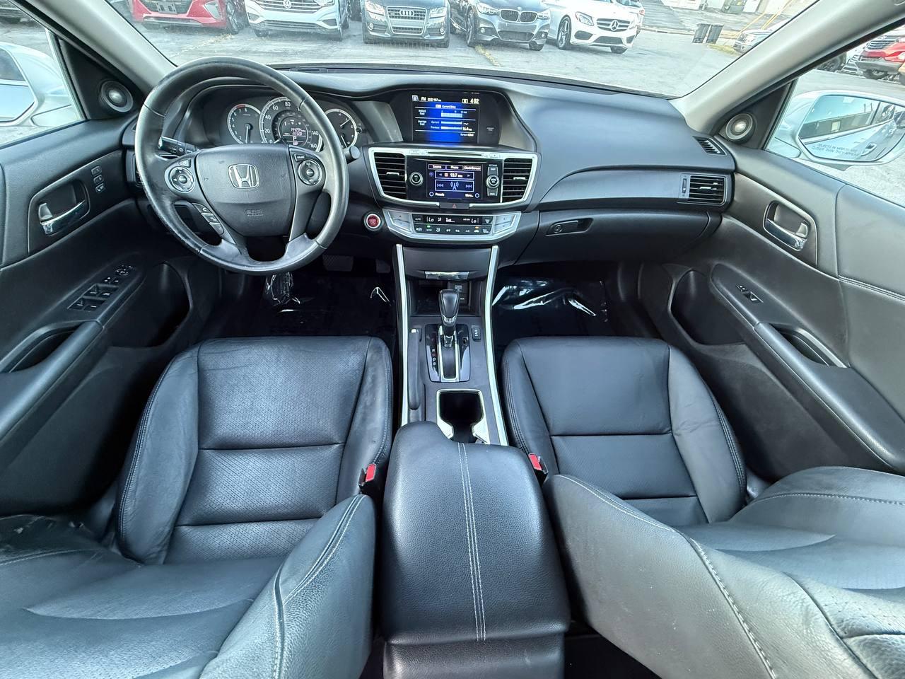 Honda Accord photo 36