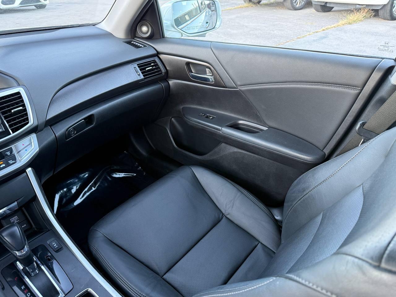 Honda Accord photo 38
