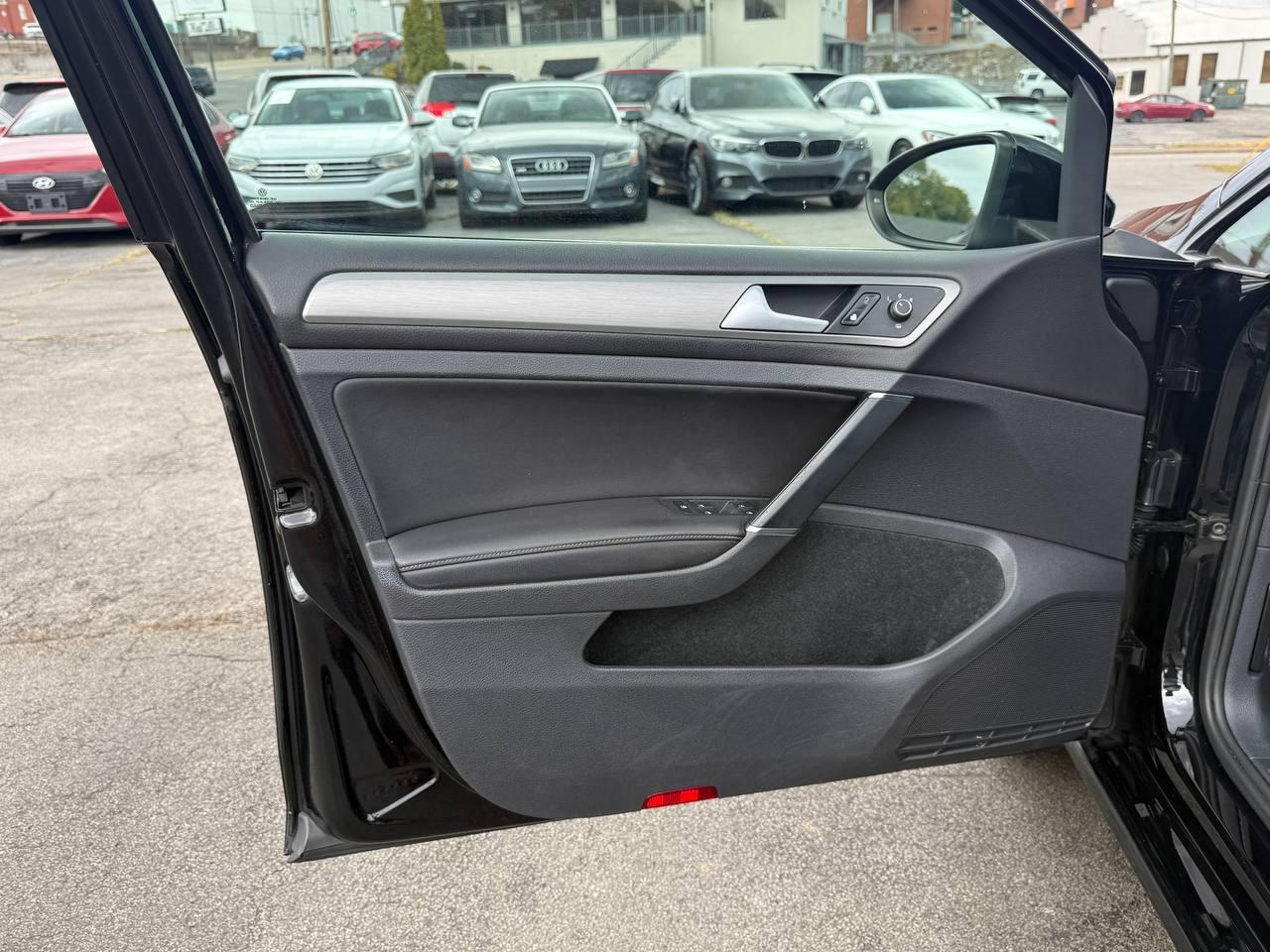 Volkswagen Jetta SportWagen SE 2016