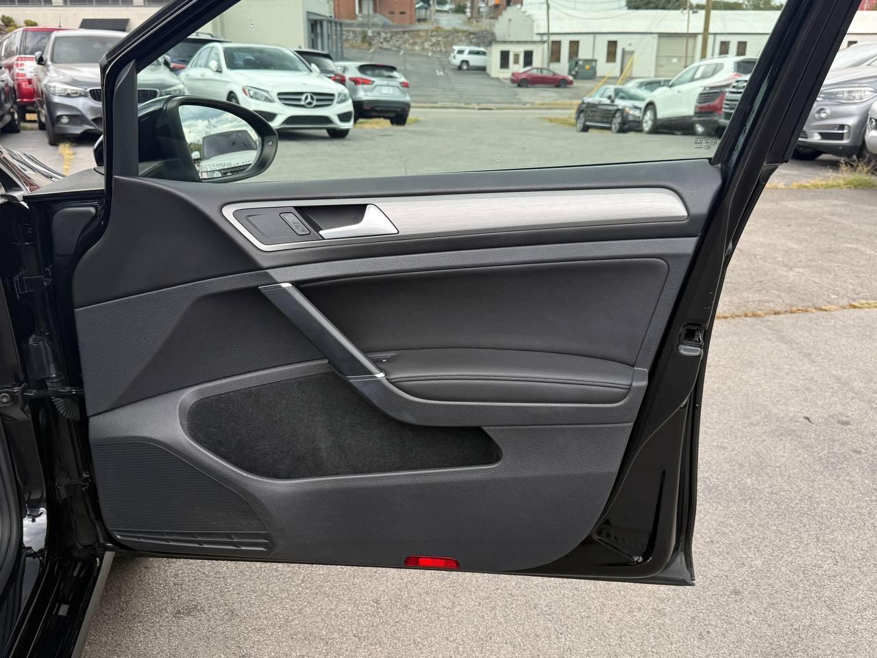 Volkswagen Jetta SportWagen SE 2016