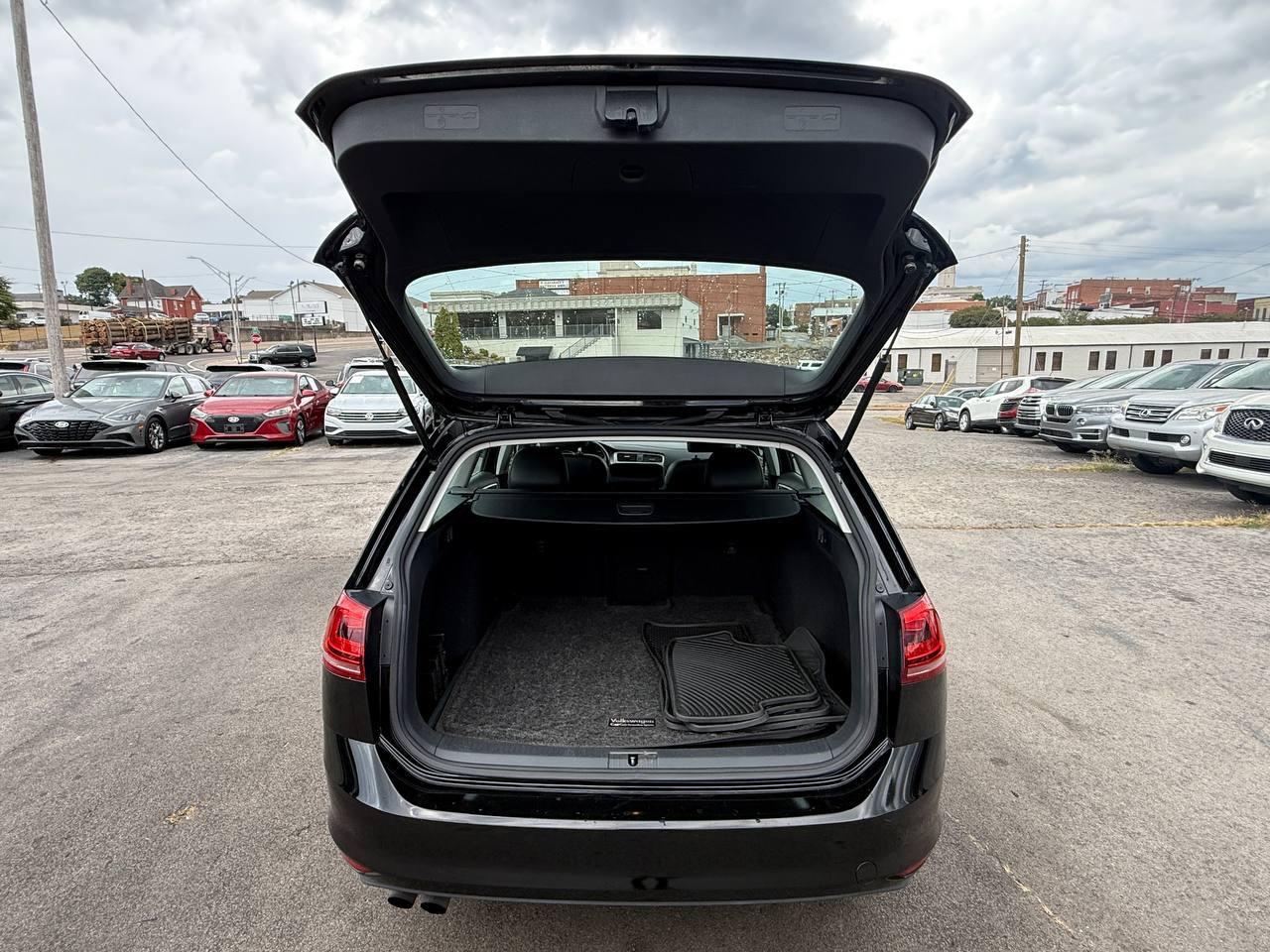 Volkswagen Jetta SportWagen SE 2016
