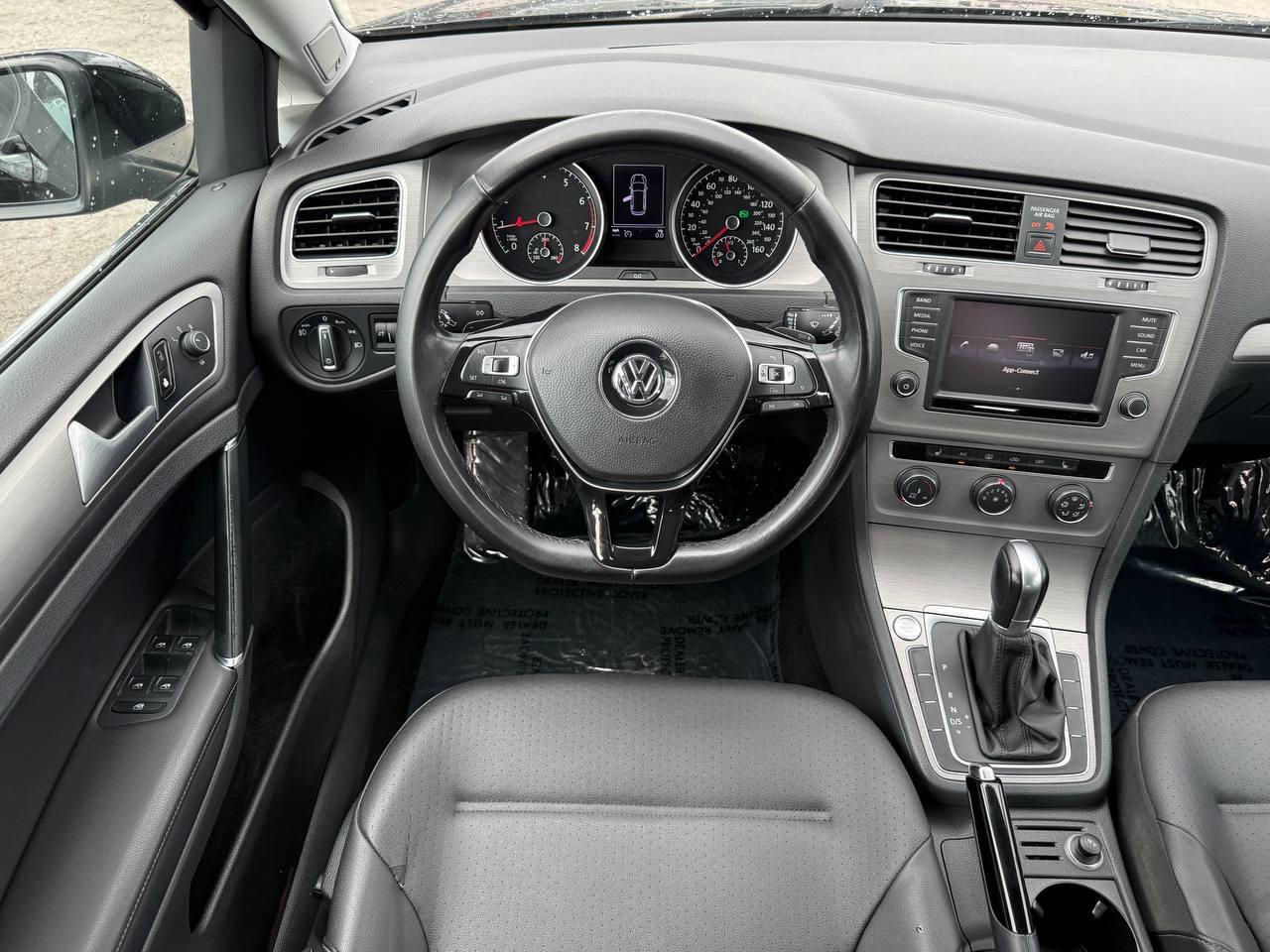 Volkswagen Jetta SportWagen SE 2016