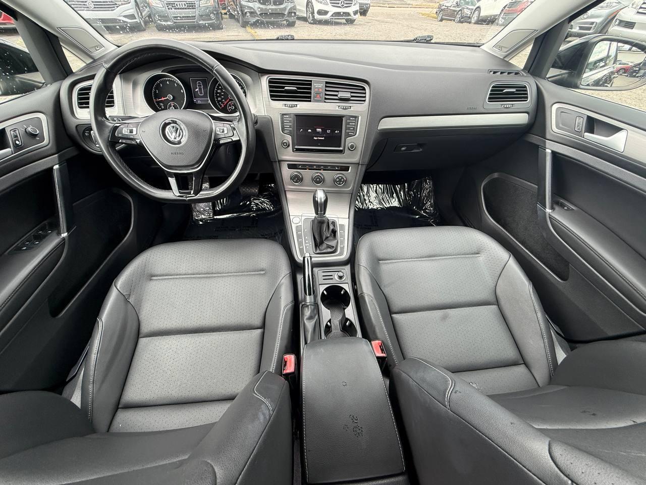 Volkswagen Jetta SportWagen SE 2016