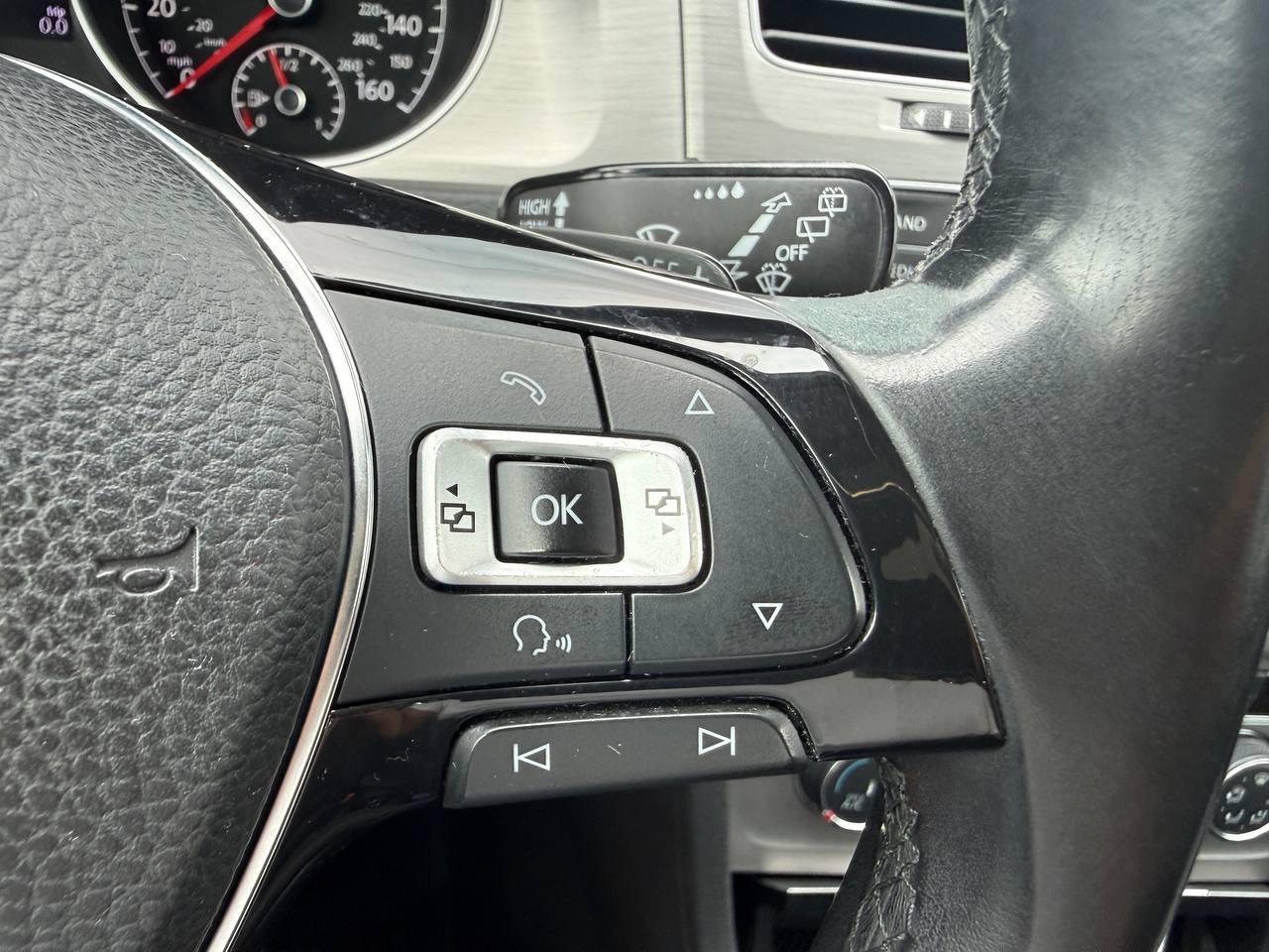 Volkswagen Jetta SportWagen SE 2016
