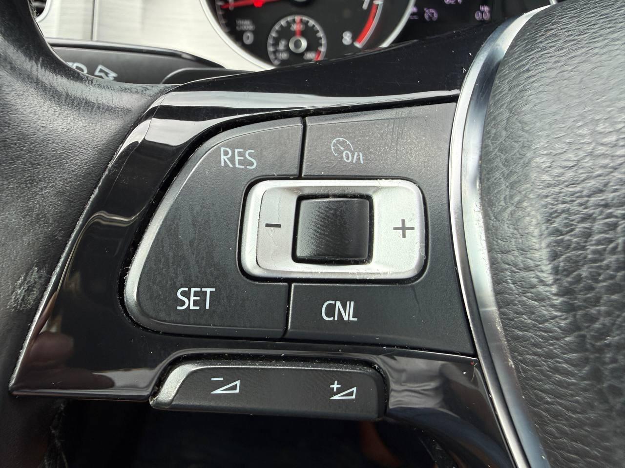 Volkswagen Jetta SportWagen SE 2016
