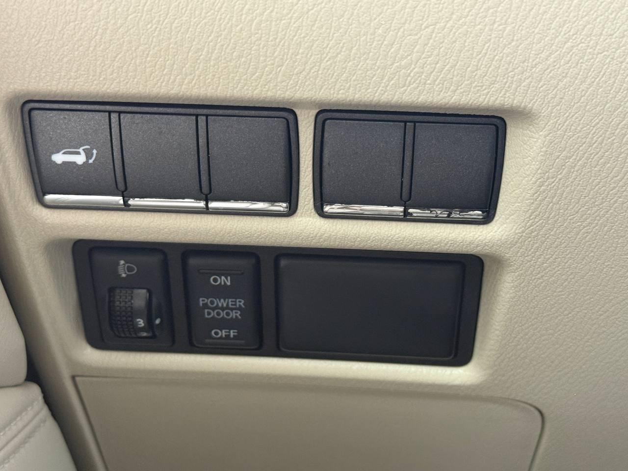 Infiniti QX80 2WD 2014