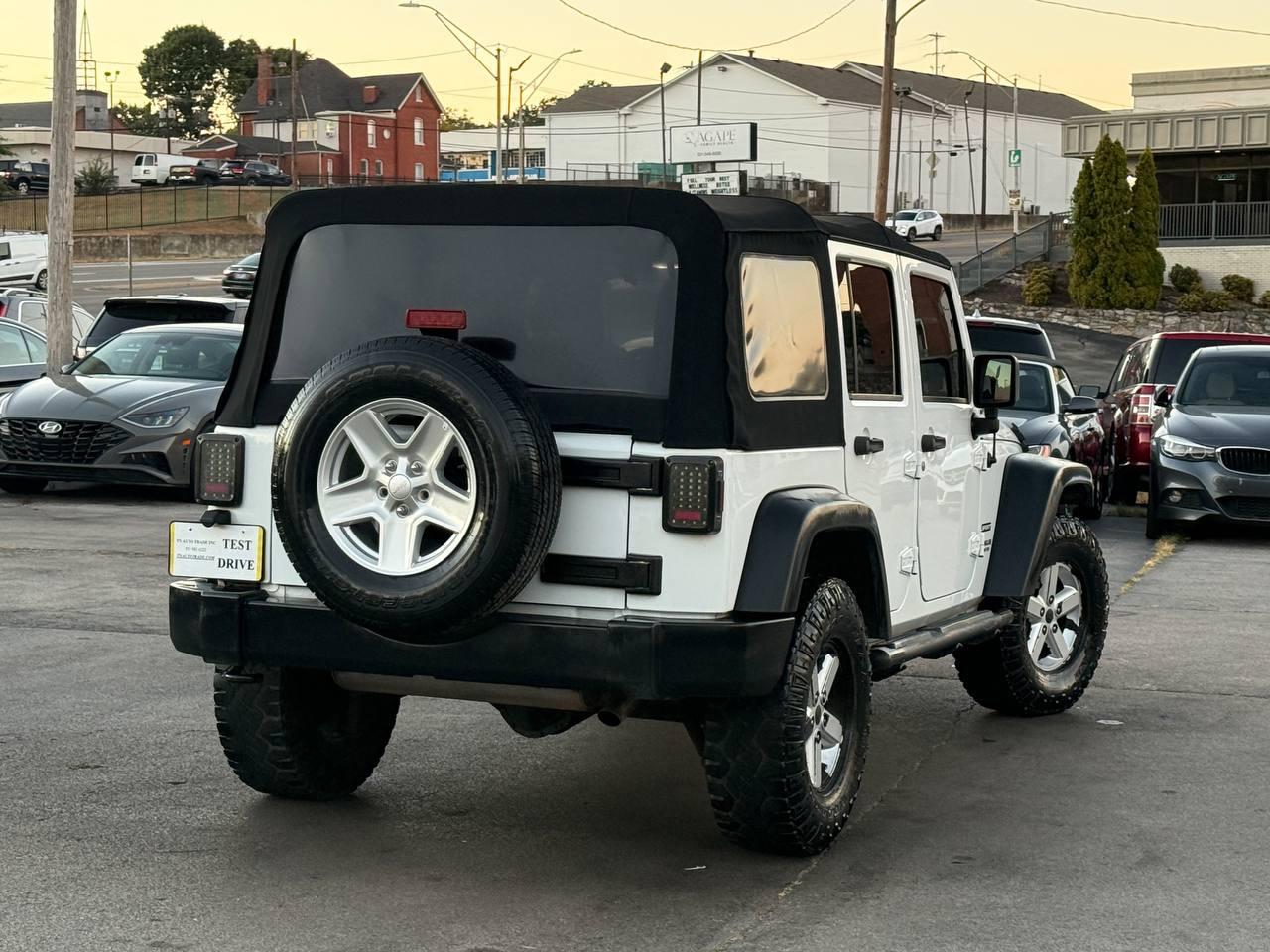Jeep Wrangler Unlimited Sport 4WD 2014