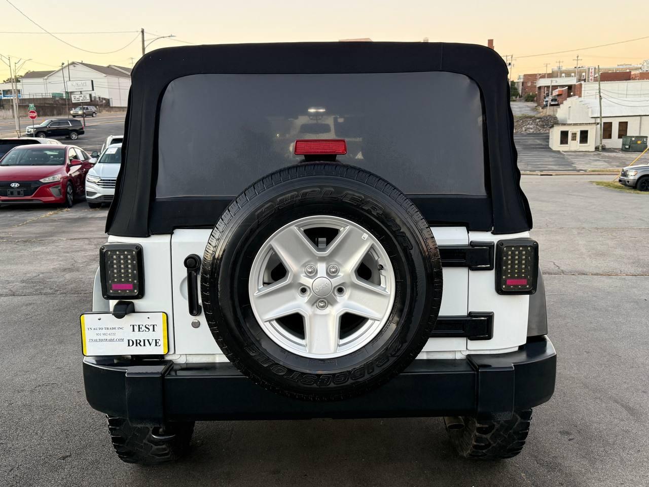 Jeep Wrangler Unlimited Sport 4WD 2014