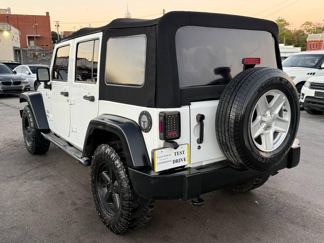 Jeep Wrangler Unlimited Sport 4WD 2014