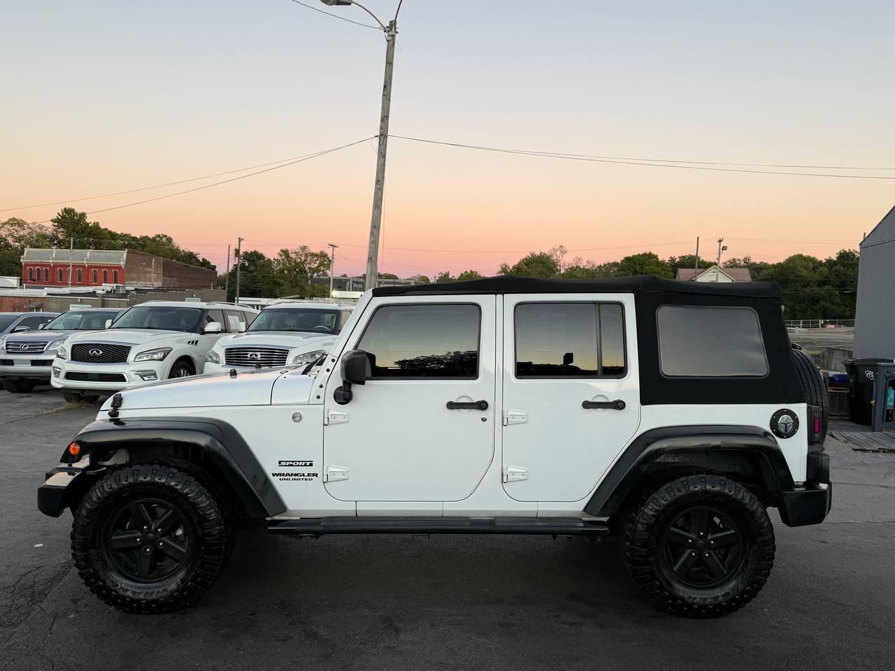 Jeep Wrangler Unlimited Sport 4WD 2014