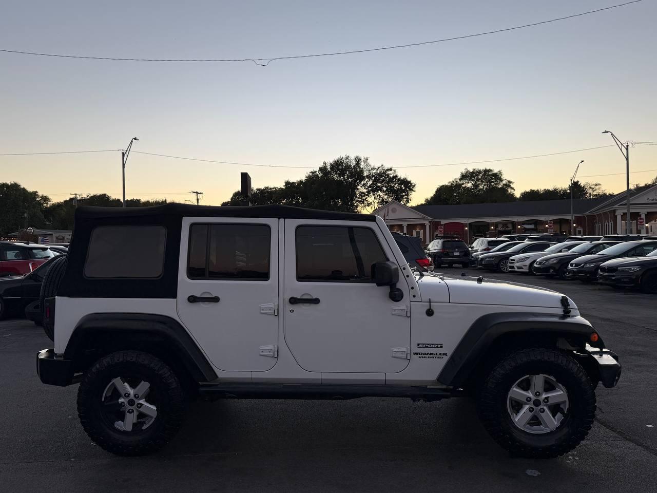 Jeep Wrangler Unlimited Sport 4WD 2014