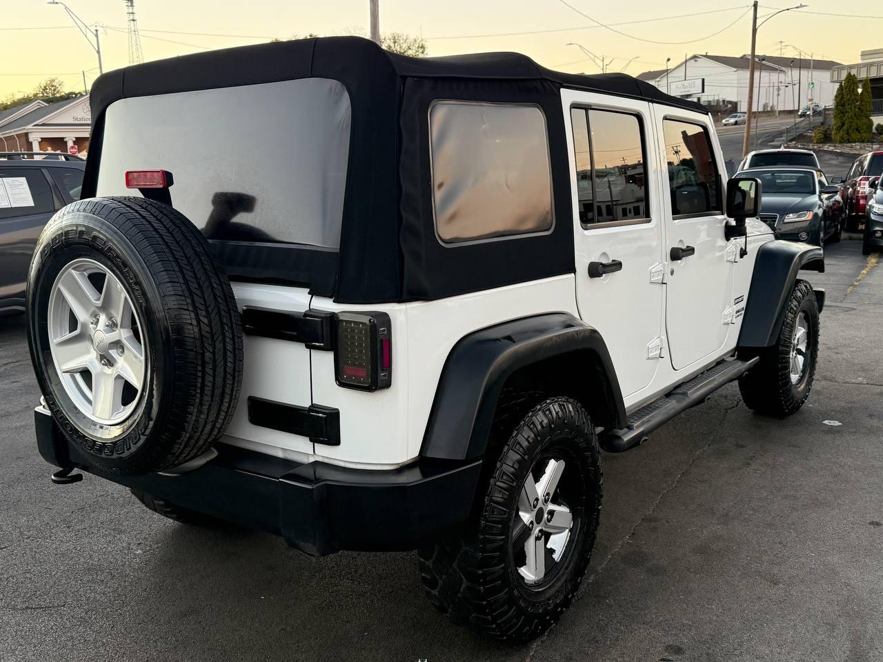 Jeep Wrangler Unlimited Sport 4WD 2014