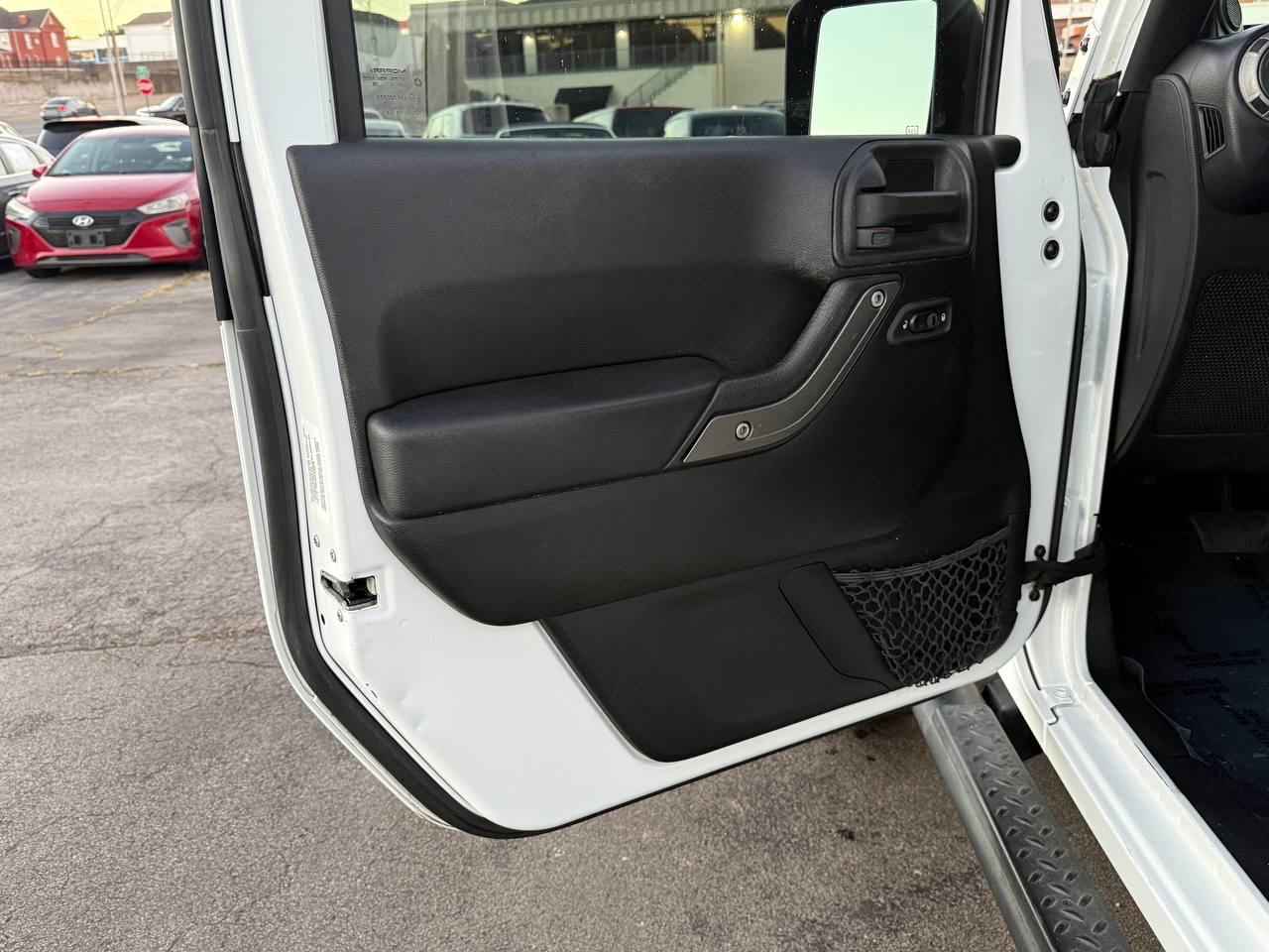 Jeep Wrangler Unlimited Sport 4WD 2014