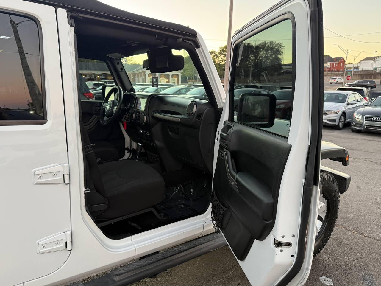 Jeep Wrangler Unlimited Sport 4WD 2014