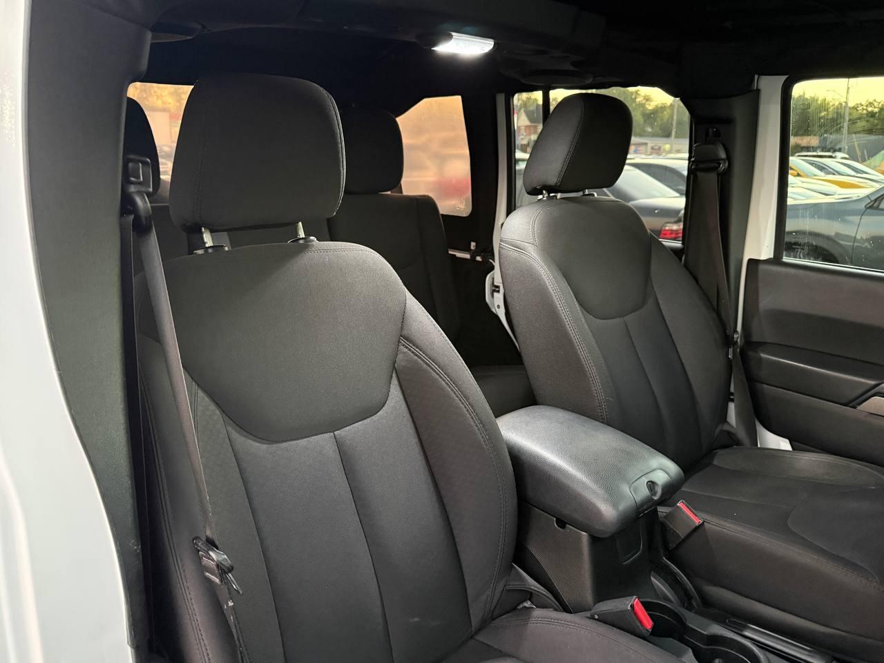Jeep Wrangler Unlimited Sport 4WD 2014