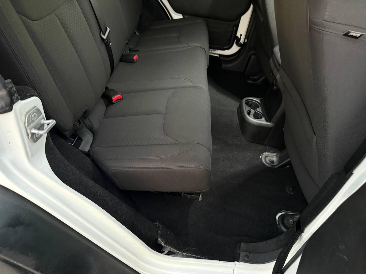 Jeep Wrangler Unlimited Sport 4WD 2014